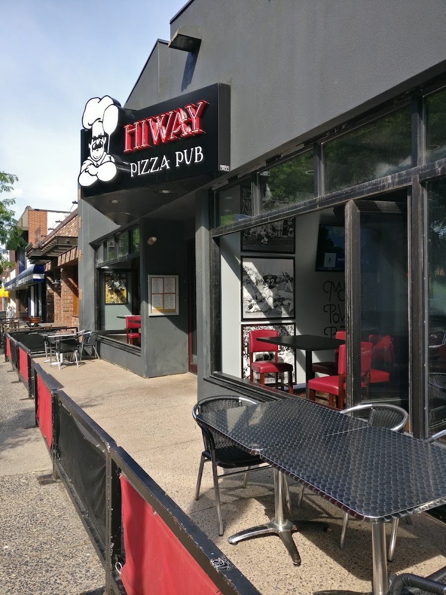 Hiway Pizza Pub